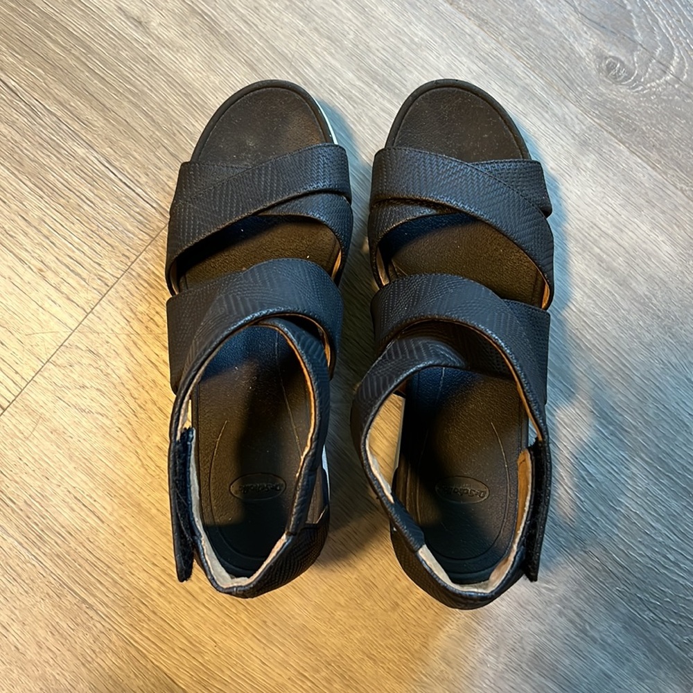 Women’s Black Dr. Scholl’s Wedge Sandals 7.5 - Picture 3 of 4